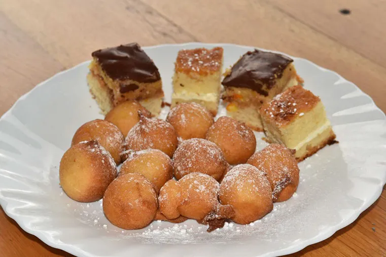 Fritule i kroštule